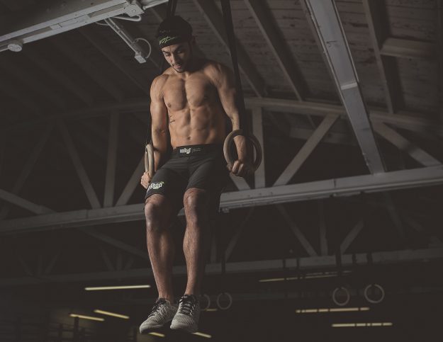 Faire des muscle up sur des TRX est impossible alors que faisable sur des anneaux